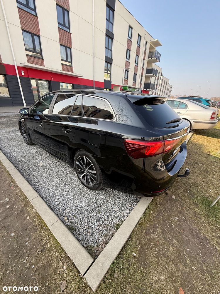 Toyota Avensis 2.0 D-4D Prestige - 8