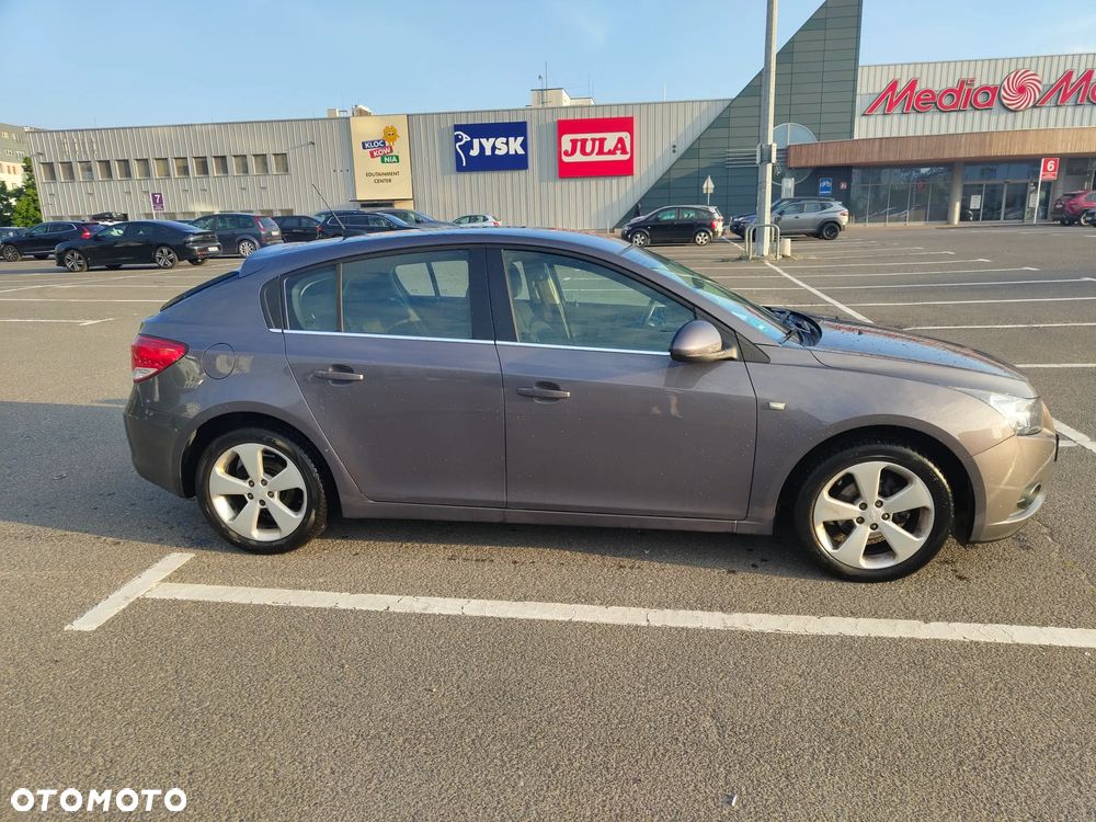 Chevrolet Cruze 1.8 LT+ - 6