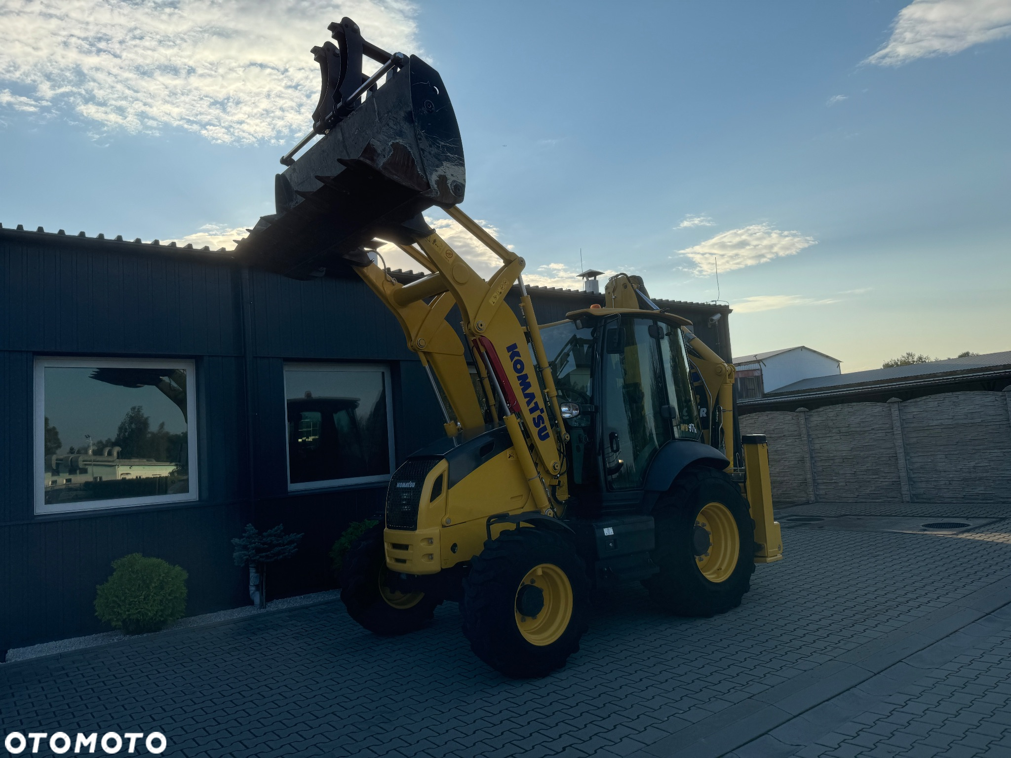 Komatsu WB 97R - 14