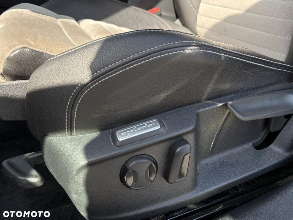 Volkswagen Passat - 6