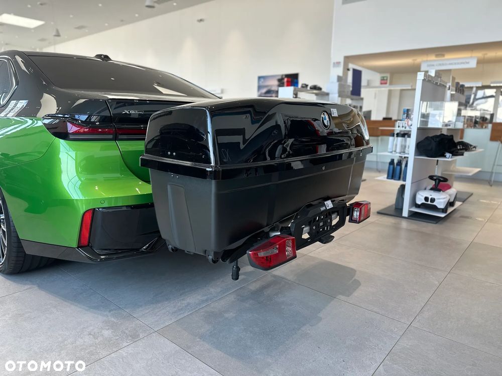 Zestaw BMW: bagażnik rowerowy na hak + box transportowy – 3 rowery – nr kat. 82725A57167 / 82725A57170 - 2