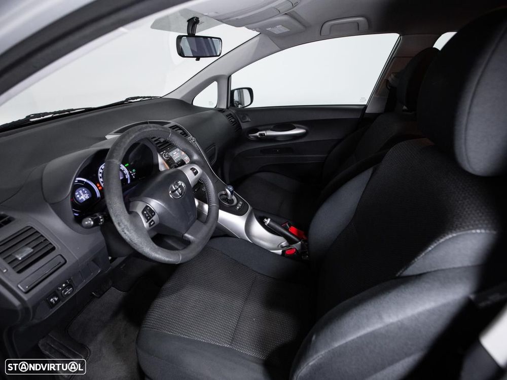 Toyota Auris - 7