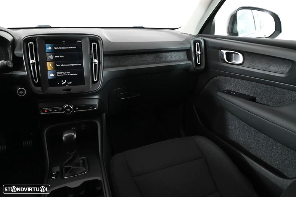 Volvo XC 40 1.5 T2 Momentum - 21