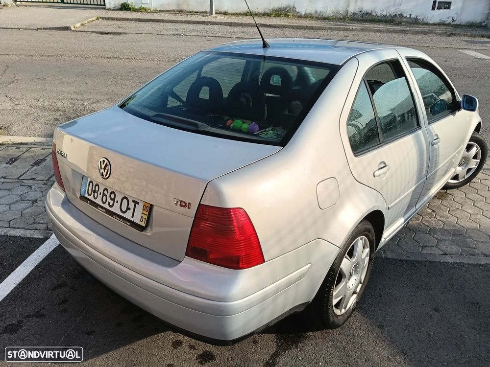 VW Bora 1.9 TDi Highline - 6