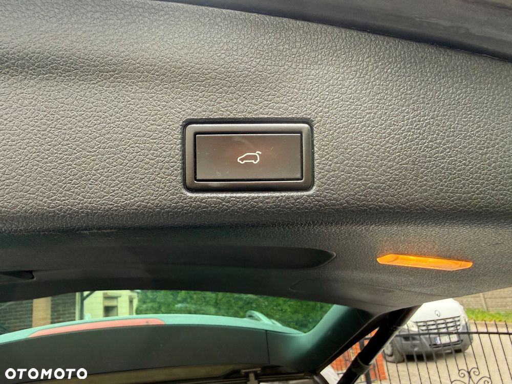 Volkswagen Sharan 2.0 TDI DSG (BlueMotion Technology) Highline - 29