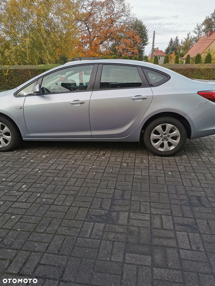 Opel Astra - 1