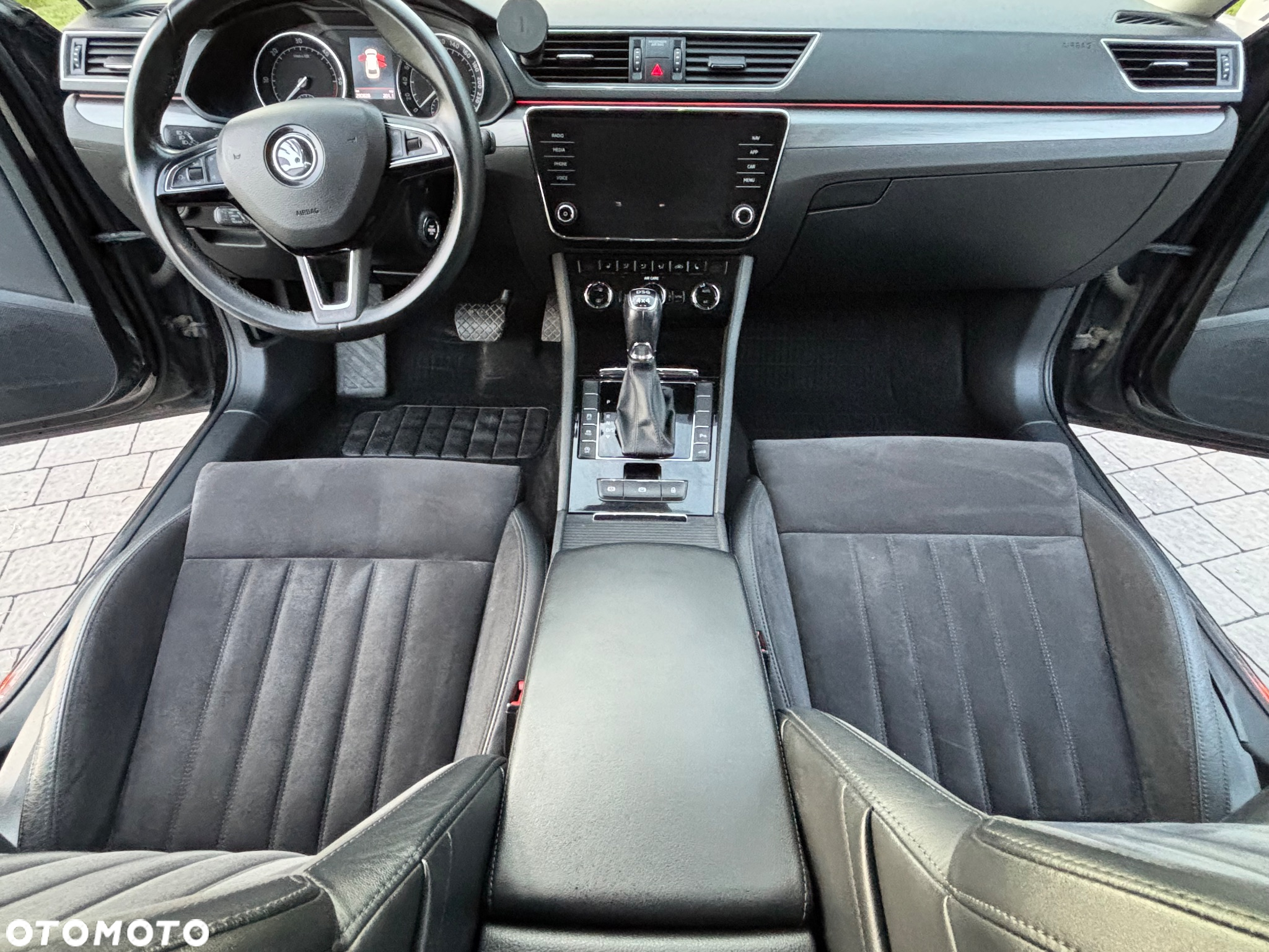 Skoda Superb 2.0 TDI 4x4 Style DSG - 7