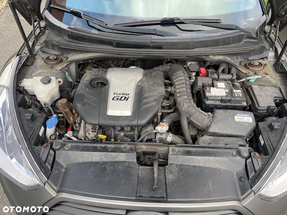 Hyundai Veloster - 16