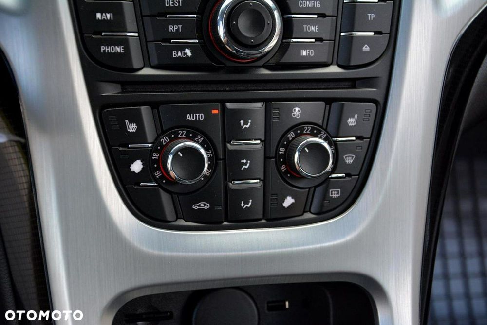 Opel Astra GTC 1.4 Turbo Innovation - 29