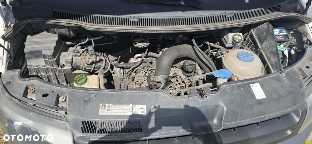 Volkswagen Transporter - 9