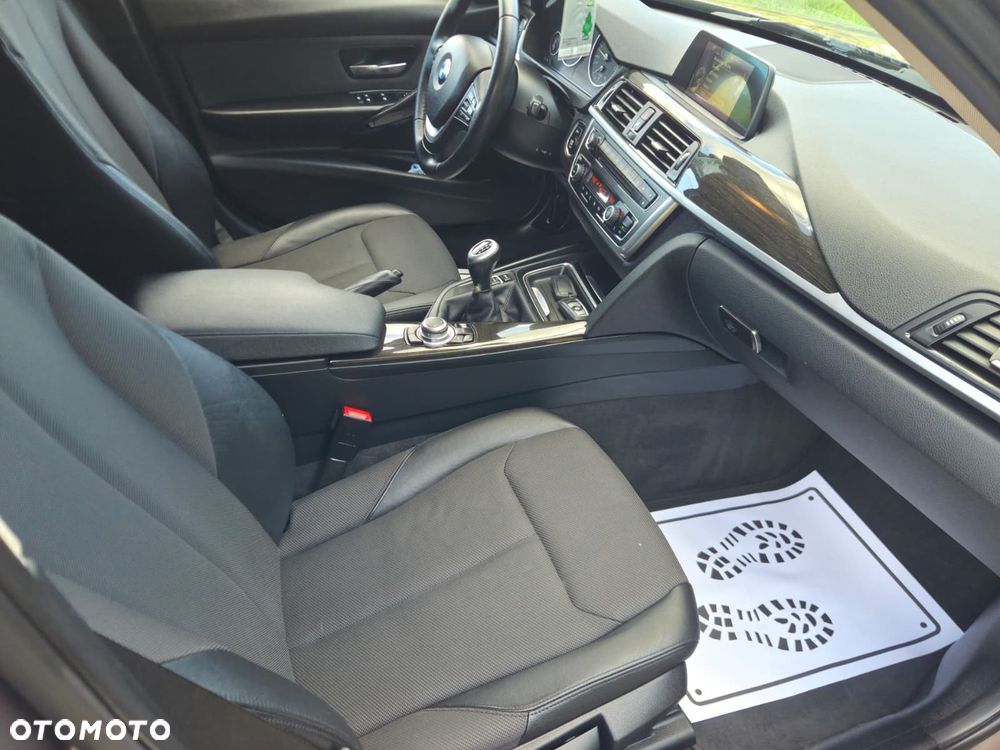 BMW Seria 3 316i Luxury Line - 14