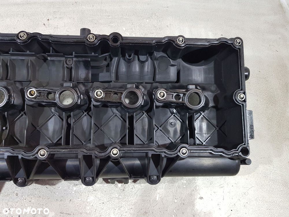 pokrywa zaworów 7797613 bmw e90 e91 e87 e60 2.0d n47d20a - 9