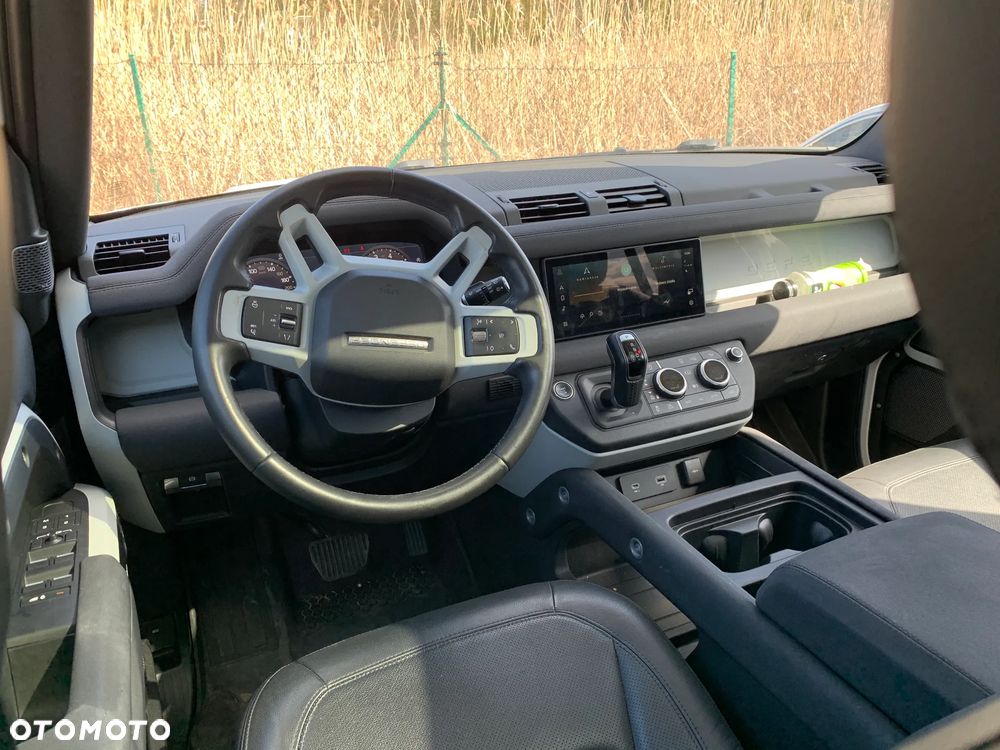 Land Rover Defender 110 P300 - 15