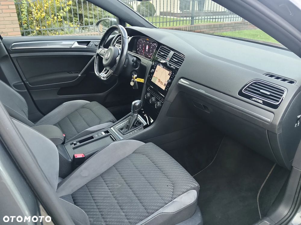 Volkswagen Golf - 14