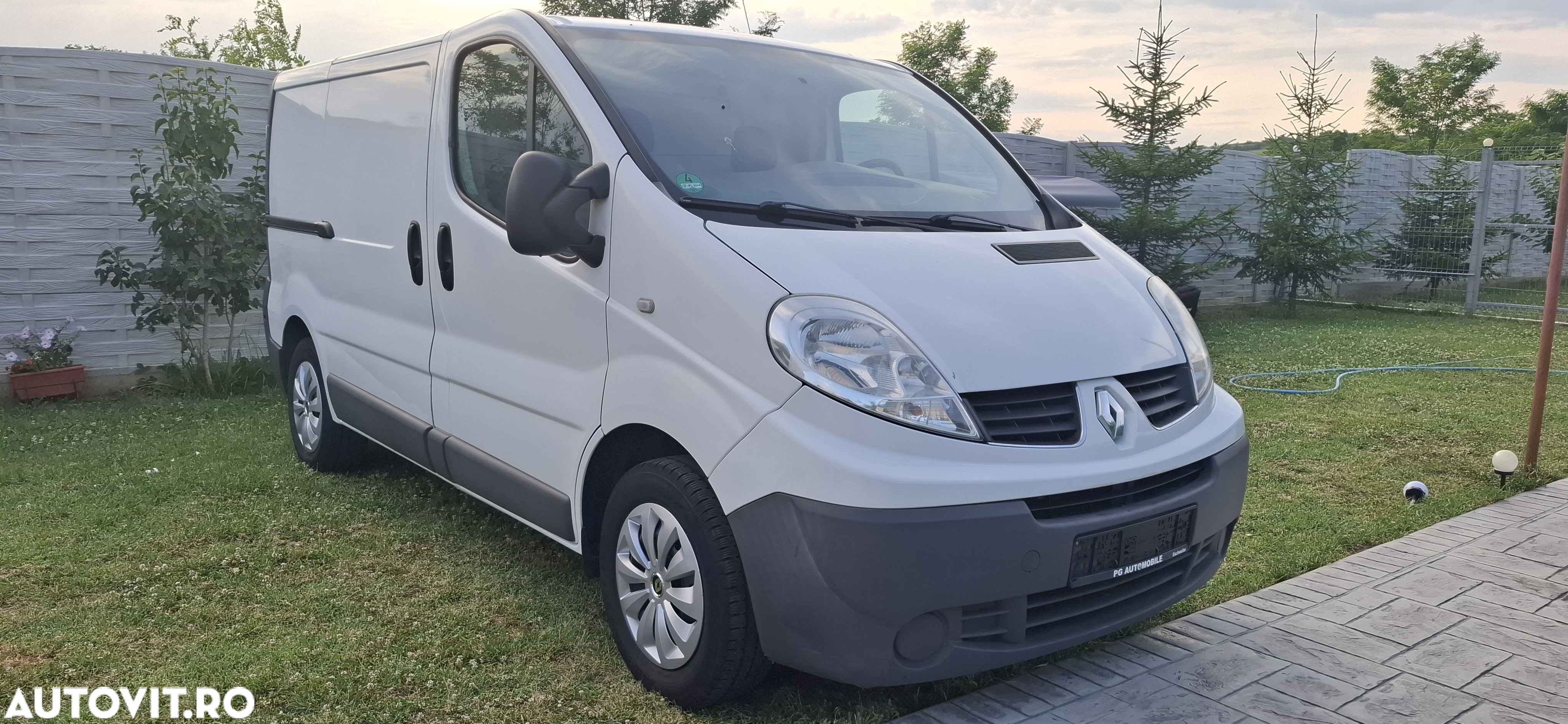 Renault Trafic 2.0 dCi 115 Combi L2H1 - 10