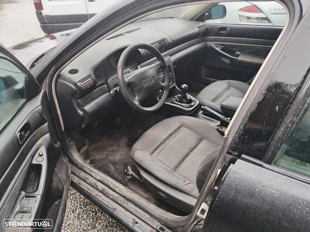 Audi A4 1.9 TDI Attraction - 10