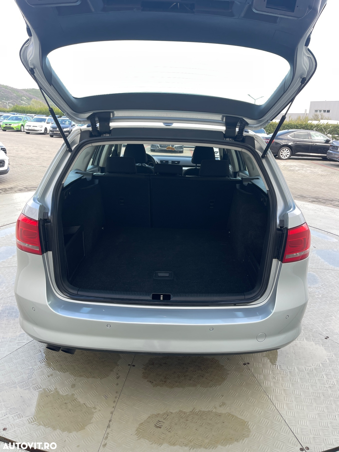 Volkswagen Passat 2.0 TDI BlueMotion Tehnology DSG Trendline - 27