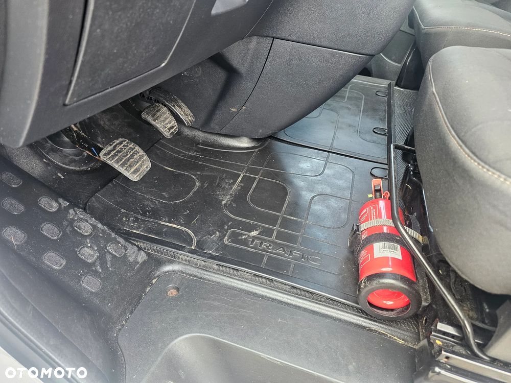 Renault Trafic - 9