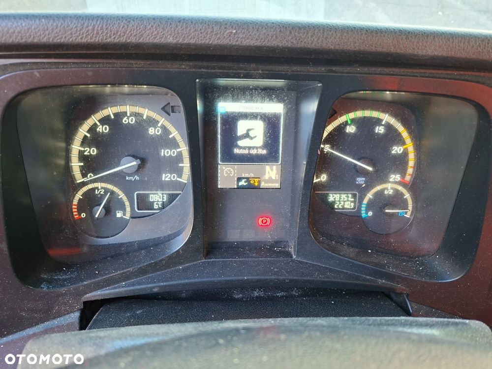 Versalift Antos 2533 L 6X2 - 19