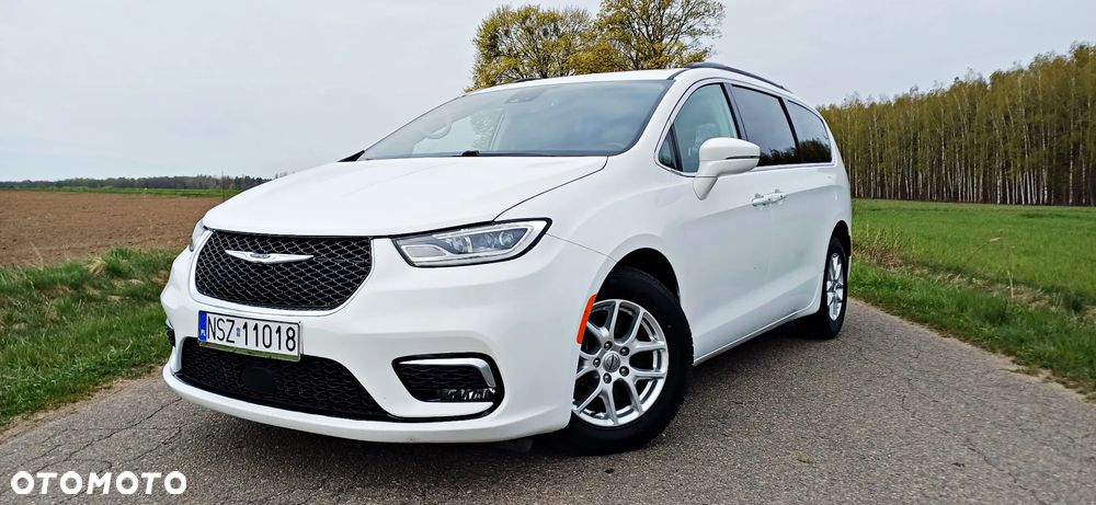 Chrysler Pacifica - 8
