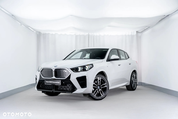 BMW iX2 eDrive20 66.5kWh M Sport