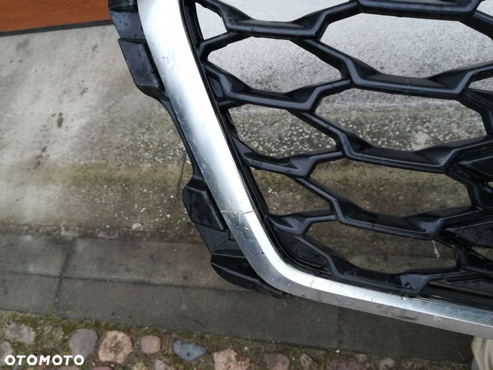 AUDI Q3 SLINE 83F GRILL ATRAPA KRATKA ORYGINAŁ 83F853651 - 3