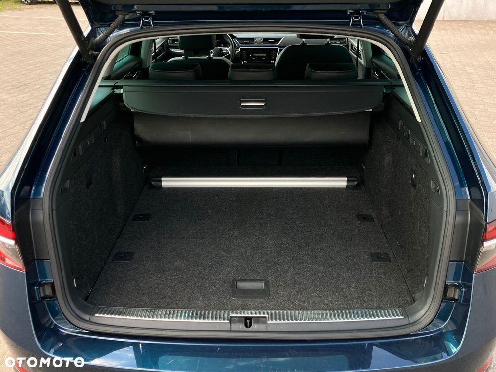 Skoda Superb 2.0 TDI SCR 4x4 L&K DSG - 10