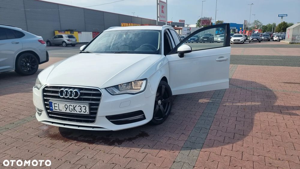Audi A3 Sportback 1.6 TDI ultra Attraction - 13