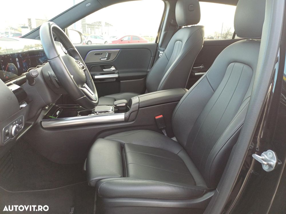 Mercedes-Benz GLA - 11