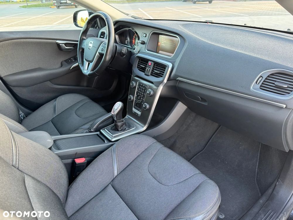 Volvo V40 T4 - 16