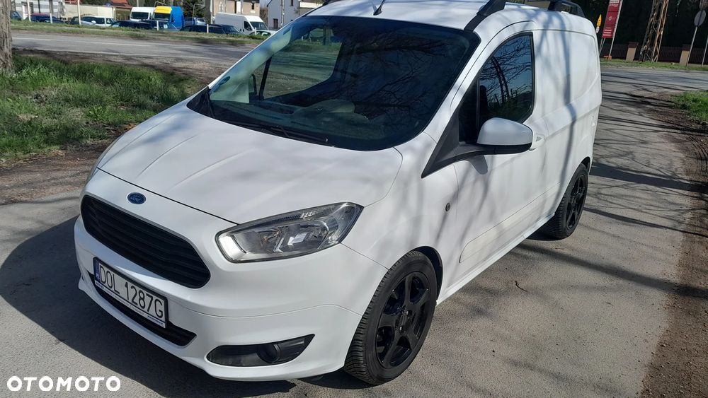 Ford Transit Courier - 1