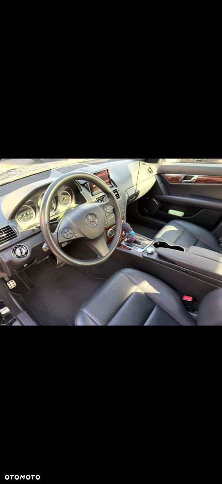 Mercedes-Benz Klasa C 300 7G-TRONIC Special Edition - 15