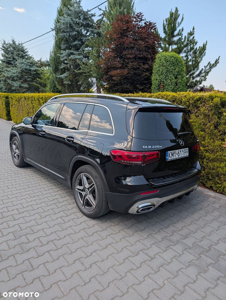 Mercedes-Benz GLB 220 d 4-Matic AMG Line 8G-DCT - 3