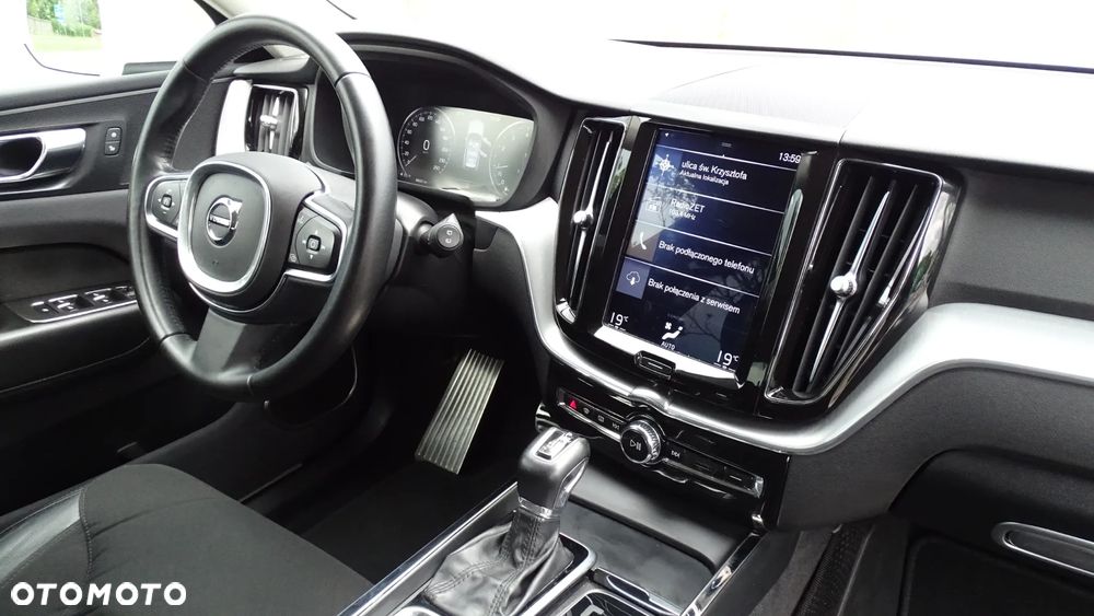 Volvo XC 60 T4 Momentum - 12
