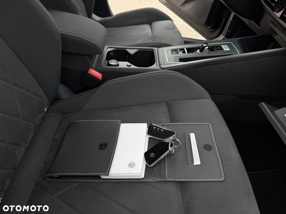 Volkswagen Golf 2.0 TDI SCR DSG R-Line - 38