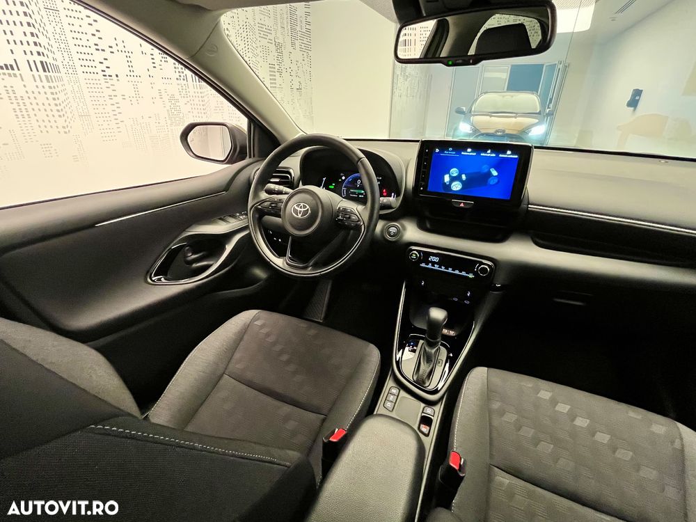 Toyota Yaris 1.5 VVT-i HSD Dynamic - 12