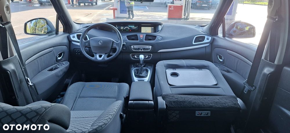 Renault Scenic 2.0 16V Privilege CVT - 11