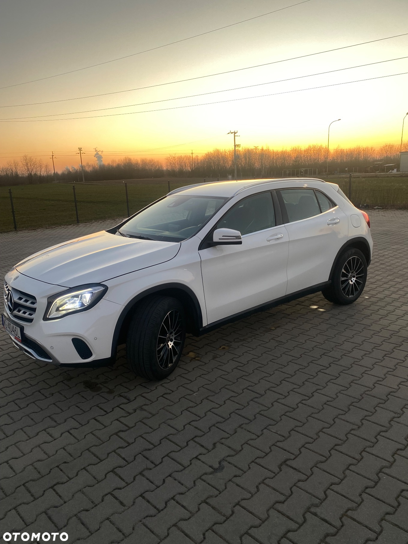 Mercedes-Benz GLA 180 7G-DCT AMG Line - 10