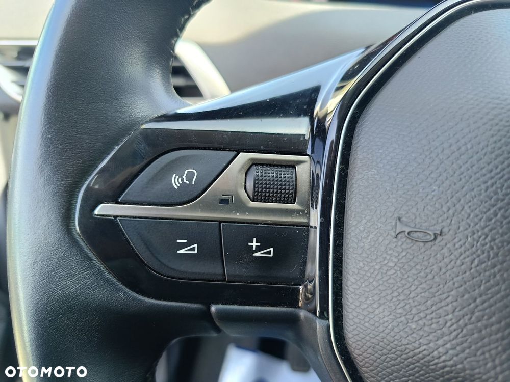 Peugeot 5008 1.5 BlueHDi Allure Pack S&S - 16