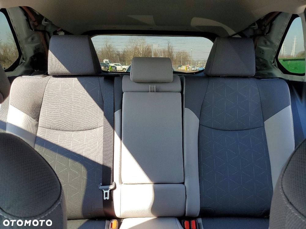 Toyota RAV4 - 11