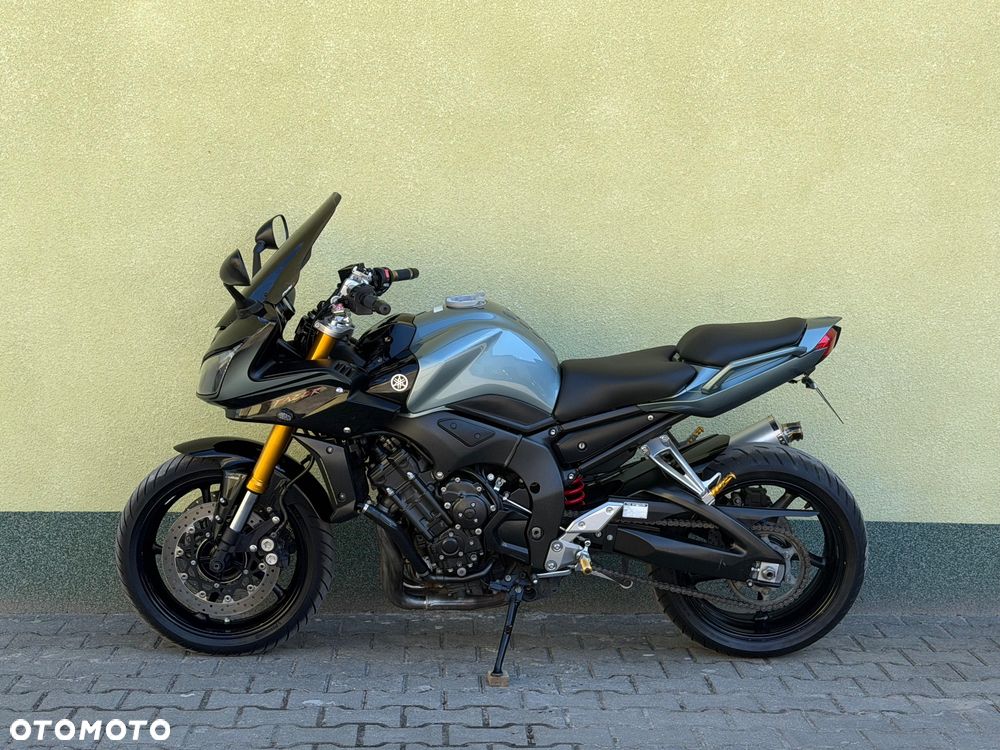 Yamaha FZ - 24