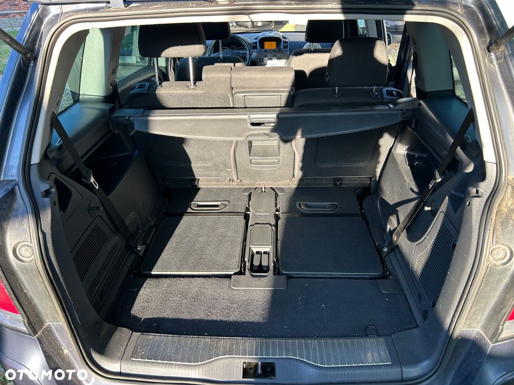 Opel Zafira 1.8 Cosmo - 19