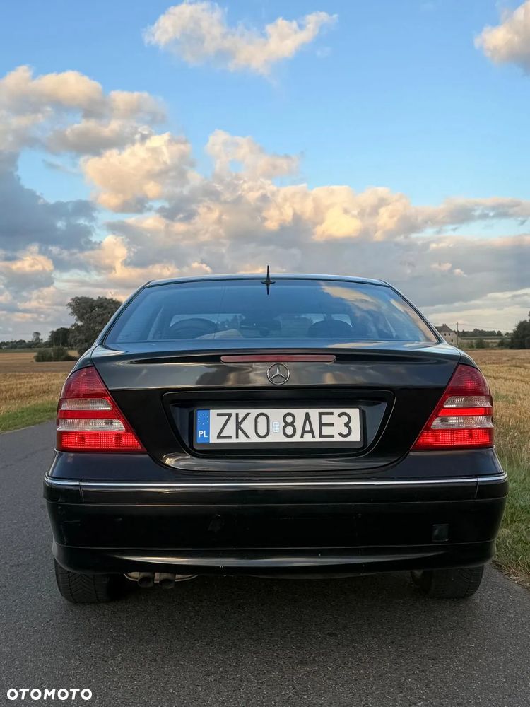 Mercedes-Benz Klasa C 180 Kompressor Automatik Avantgarde - 23