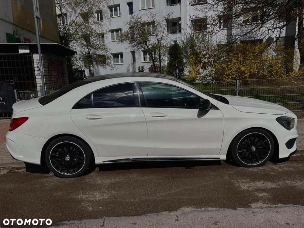 Mercedes-Benz CLA 220 CDI 7G-DCT AMG Line - 1