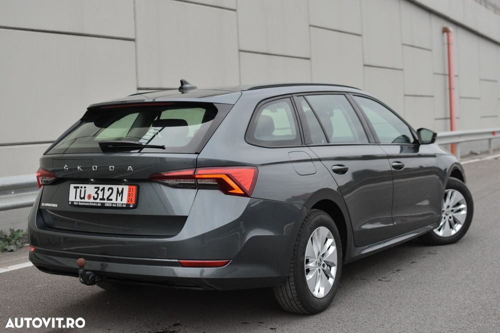 Skoda Octavia Combi 2.0 TDI DSG First Edition - 21