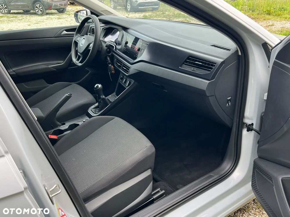 Volkswagen Polo 1.0 ACTIVE - 9