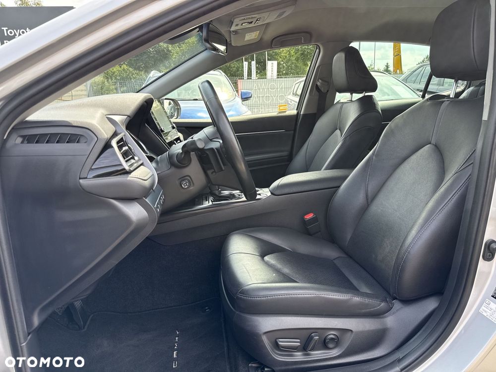 Toyota Camry 2.5 Hybrid Executive CVT - 13