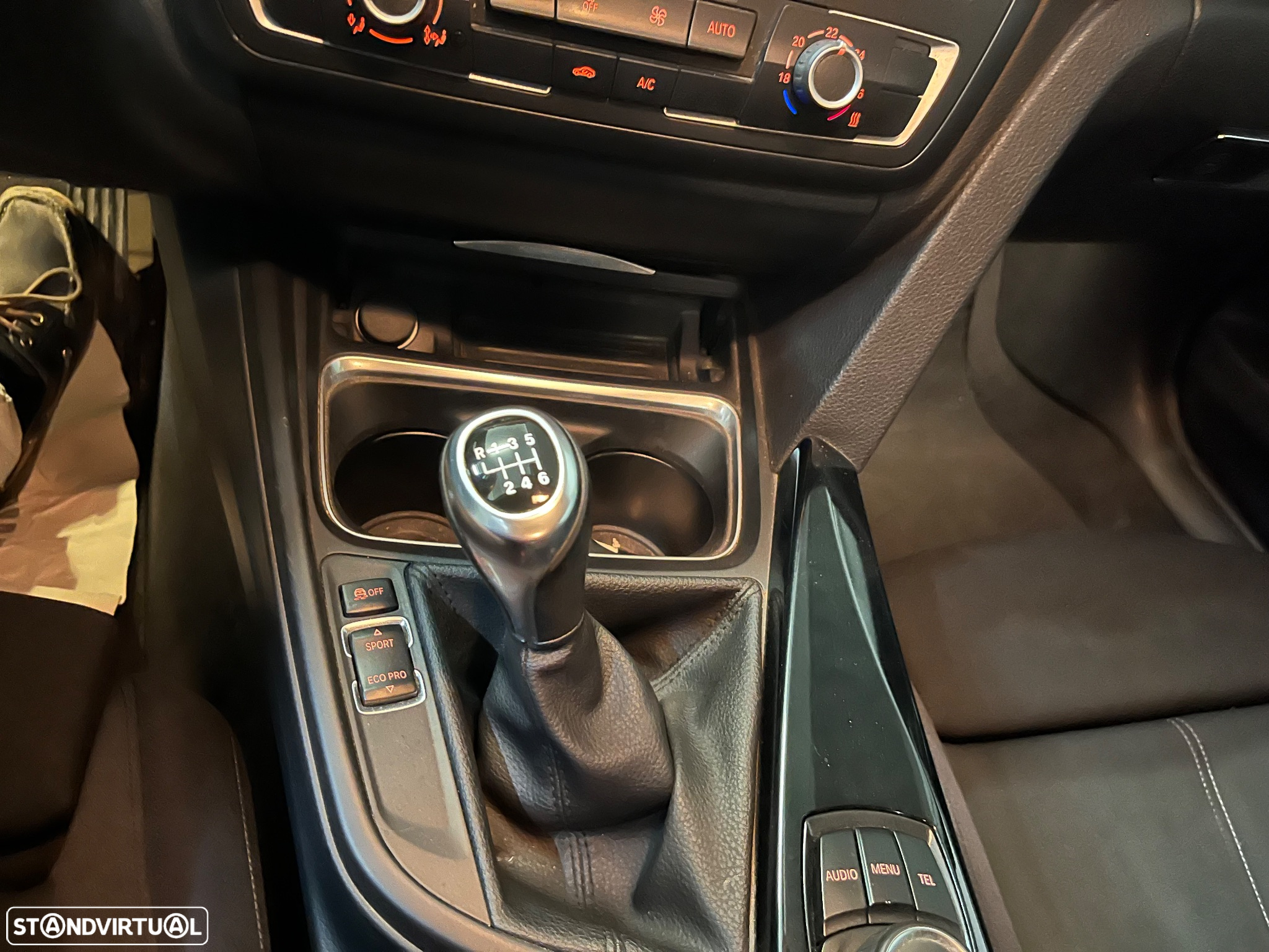 BMW 320 d EfficientDynamics Line Sport - 16