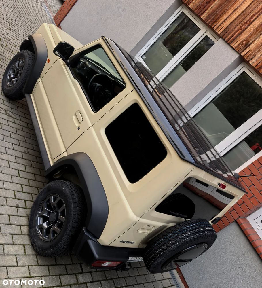 Suzuki Jimny 1.5 Premium - 31