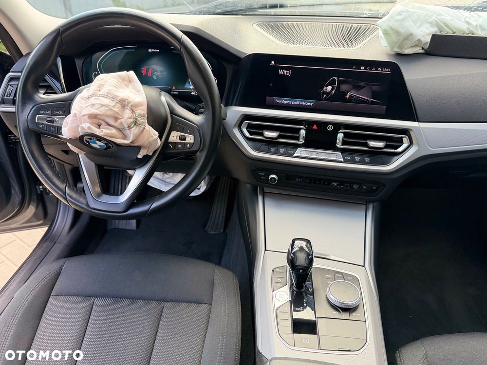 BMW Seria 3 330e Advantage - 13